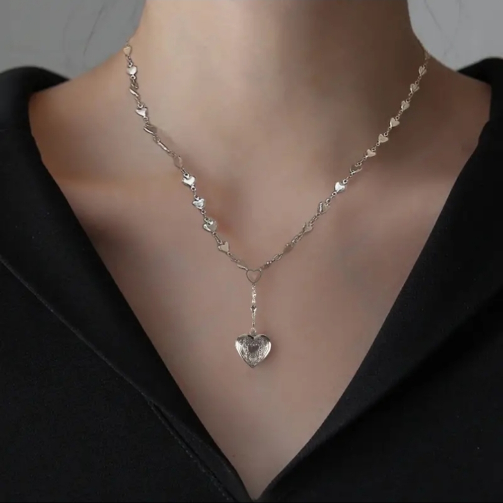 Women's Silver Heart Locket Valentines Day Gift Stainless Steel Pendant Necklace